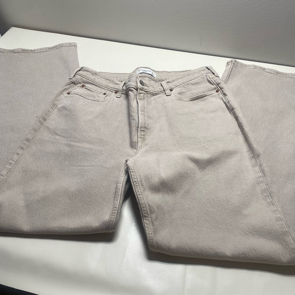 Abercrombie & Fitch Light Beige Denim Jeans - Picture 2 of 5